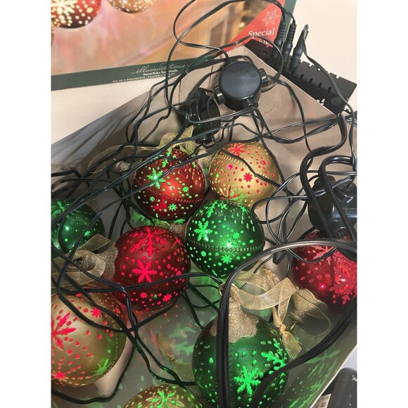 Hallmark Illuminations Snowflake Snowballs & Powerbox Christmas Holiday Decor - Picture 5 of 7